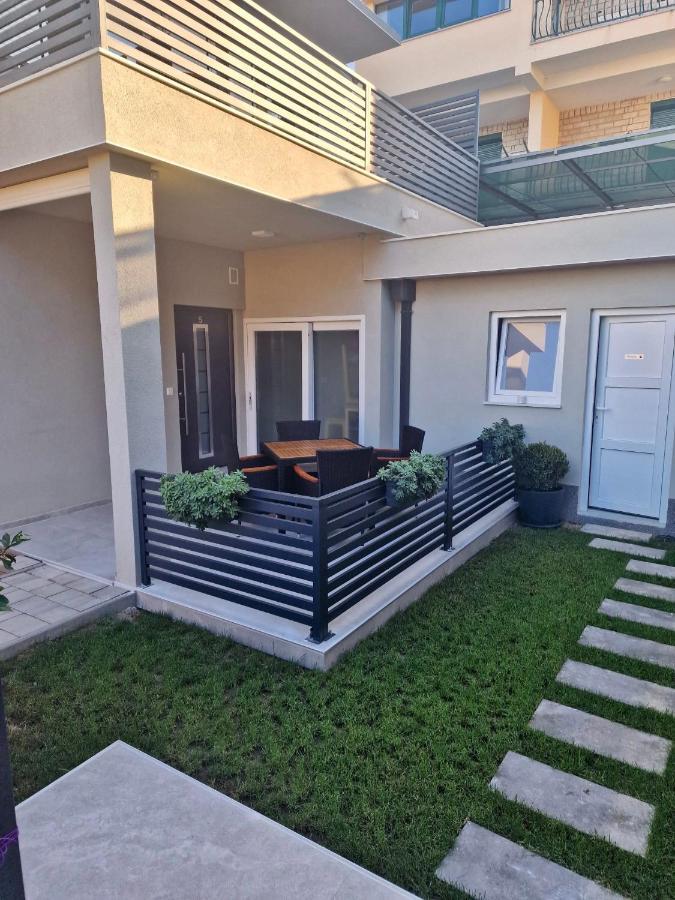 Villa Franko Baska Voda Exterior photo